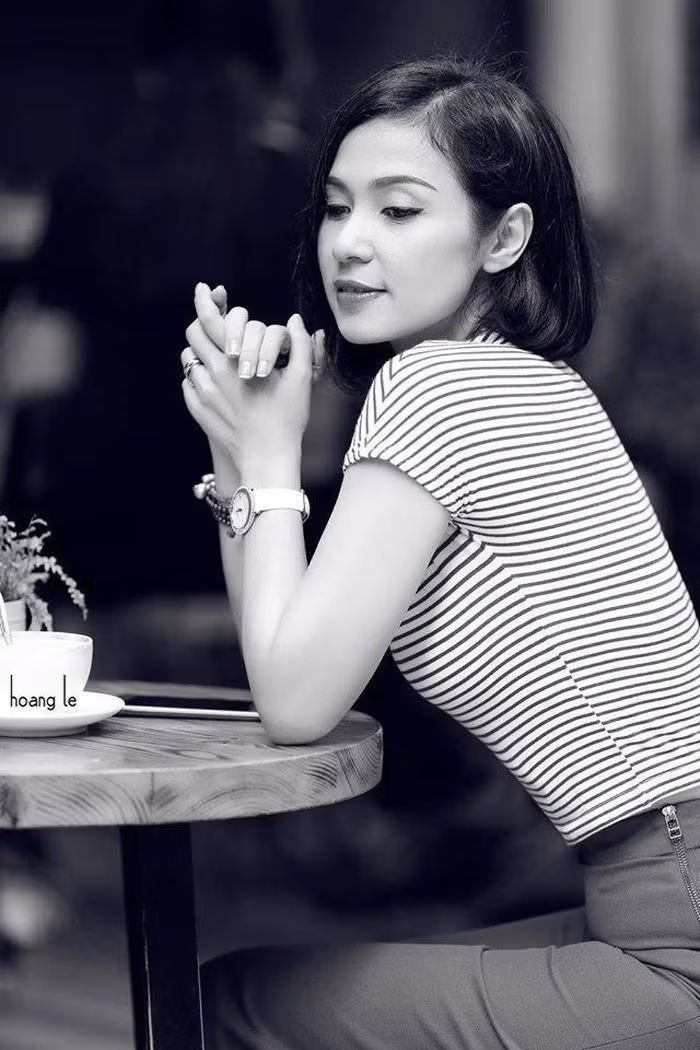 Xấp xỉ tuổi 50 vẫn trẻ đẹp, Việt Trinh tuyên bố độc thân suốt đời ảnh 11 Xấp xỉ tuổi 50 vẫn trẻ đẹp, Việt Trinh tuyên bố độc thân suốt đời ảnh 11