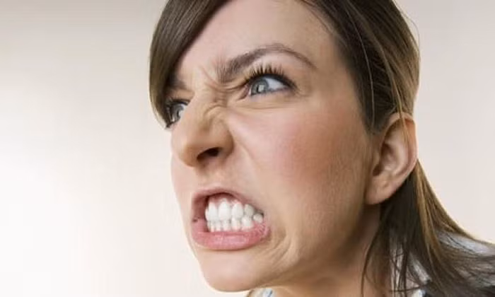 Oán trách là tự làm mất đi tài lộc, hạnh phúc. Ảnh minh họa.