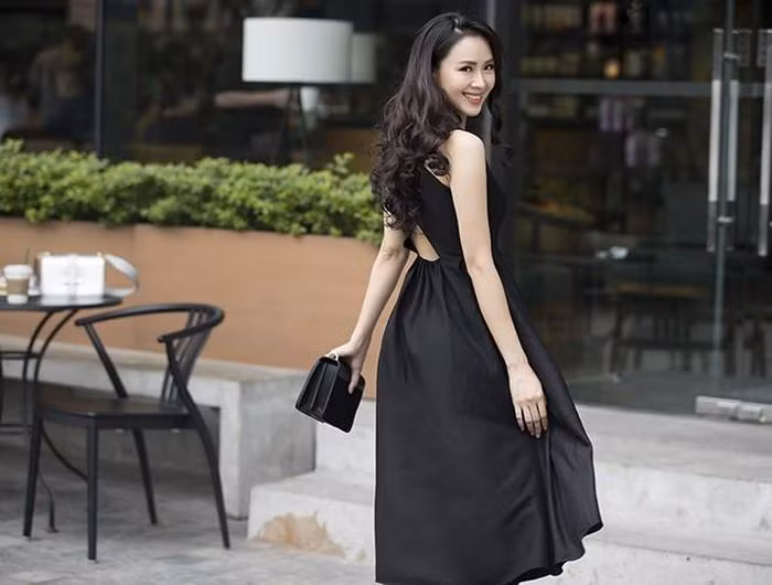 Sự nghiệp thăng hoa, hôn nhân viên mãn, nhan sắc trẻ đẹp, những gì nữ diễn viên Hồng Diễm đang sở hữu luôn nhận được sự ngưỡng mộ của khán giả.