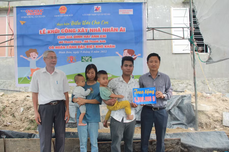 Tại lễ khởi công, nhiều đơn vị, doanh nghiệp...