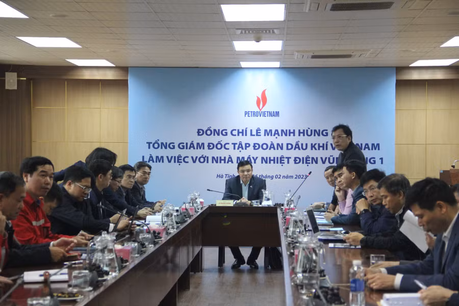 Toàn cảnh buổi làm việc.