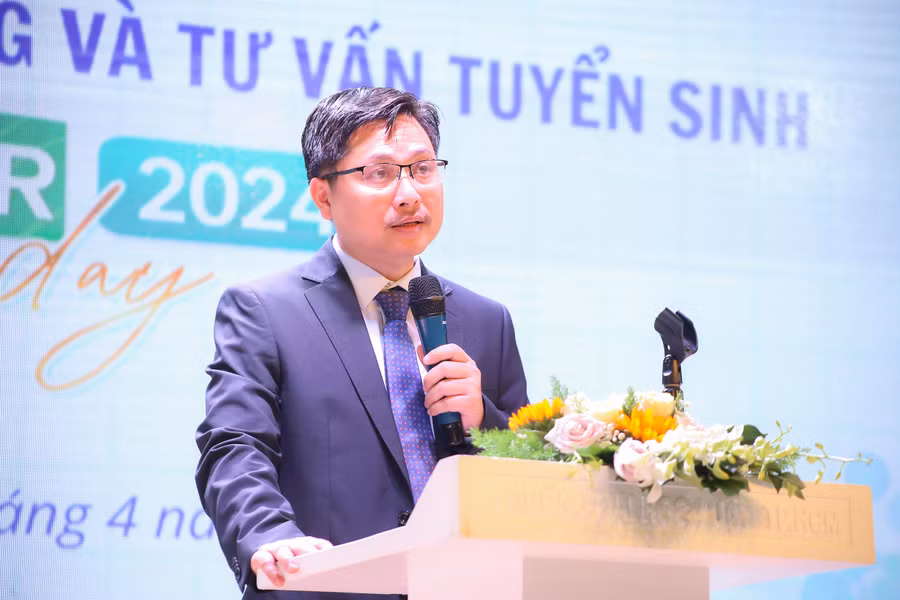 PGS.TS Trần Việt Dũng phát biểu khai mạc. PGS.TS Trần Việt Dũng phát biểu khai mạc.