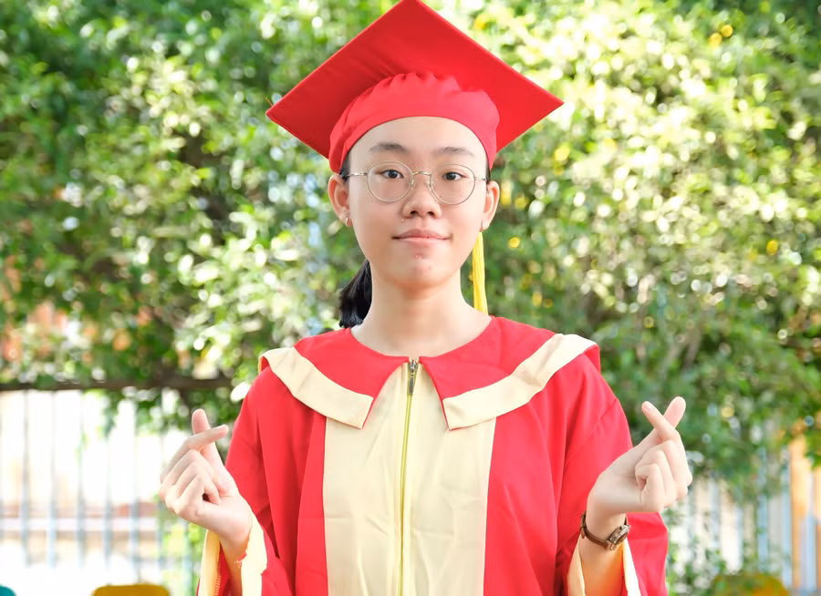 Nguyễn Minh Anh là thí sinh có số điểm cao nhất kỳ thi tuyển sinh lớp 10 vừa qua. Ảnh: NVCC.