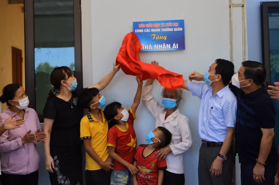 Sau 2 tháng khởi công, ngôi nhà nhân ái đã chính thức hoàn thành. Ngôi nhà có kinh phí hơn 150 triệu đồng được các nhà hảo tâm chung tay hỗ trợ thông qua VP đại diện báo GD&amp;TĐ khu vực TM-TN.