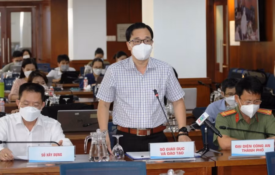 Ông Trịnh Duy Trọng phát biểu tai buổi họp báo.