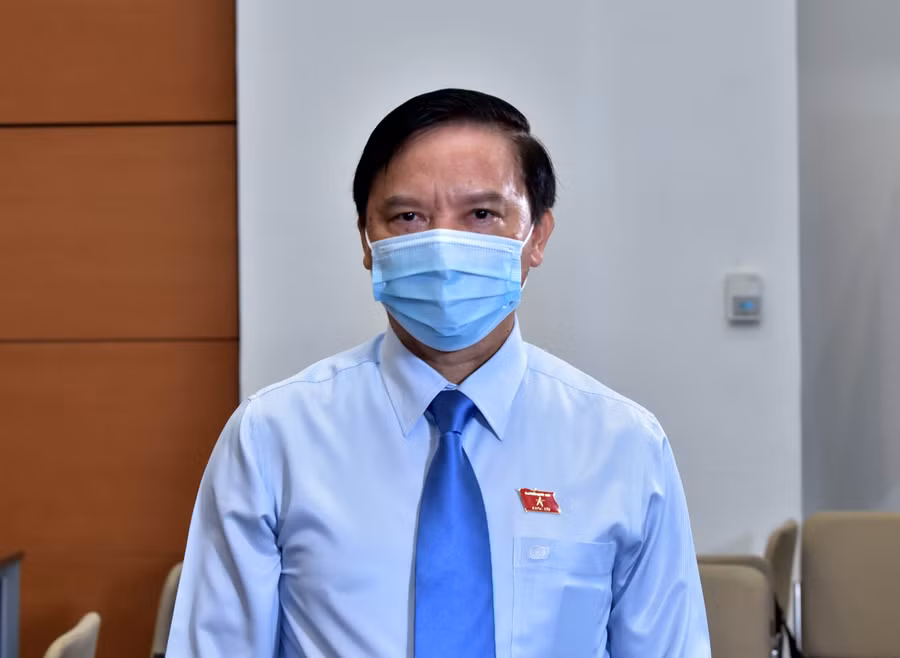 Phó Chủ tịch Quốc hội Nguyễn Khắc Định trả lời phỏng vấn.