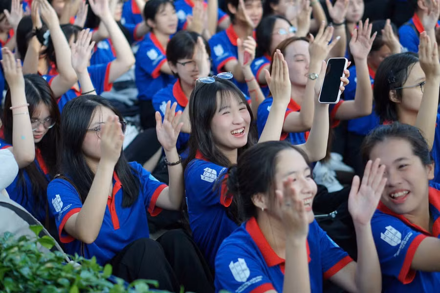 Tình nguyện viên tại lễ ra quân Chương trình Tiếp sức mùa thi năm 2026. Ảnh: Hội SVVN TPHCM.