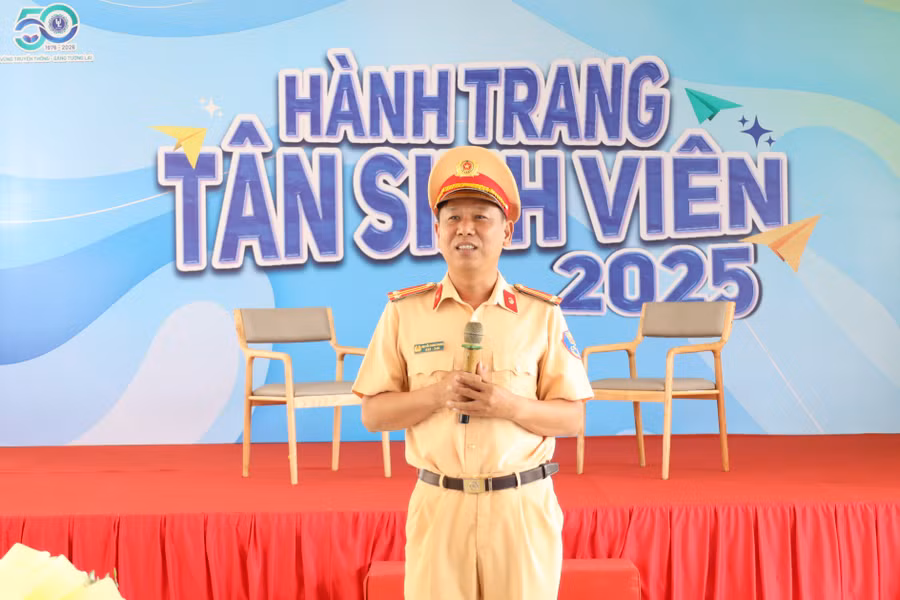 trung-ta-nguyen-chanh-trung-can-bo-thuoc-phong-csgt-cong-an-tphcm-dac-biet-luu-y-viec-khong-dieu-khien-phuong-tien-tham-gia-giao-thong-sau-khi-uong-ruou-bia-va-cac-chat-chua-nong-do-con.jpg