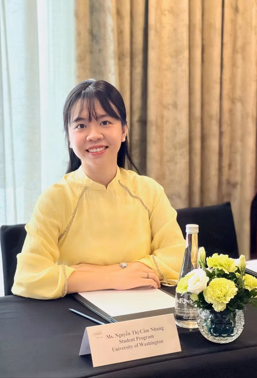 co-nhung-1.jpg