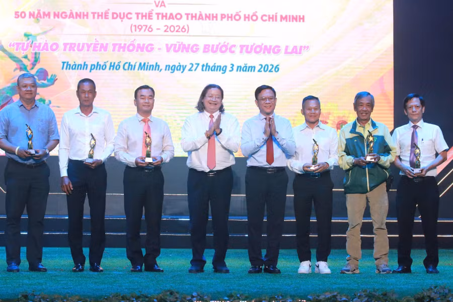 5abc071ea8a226fc7fb3.jpg