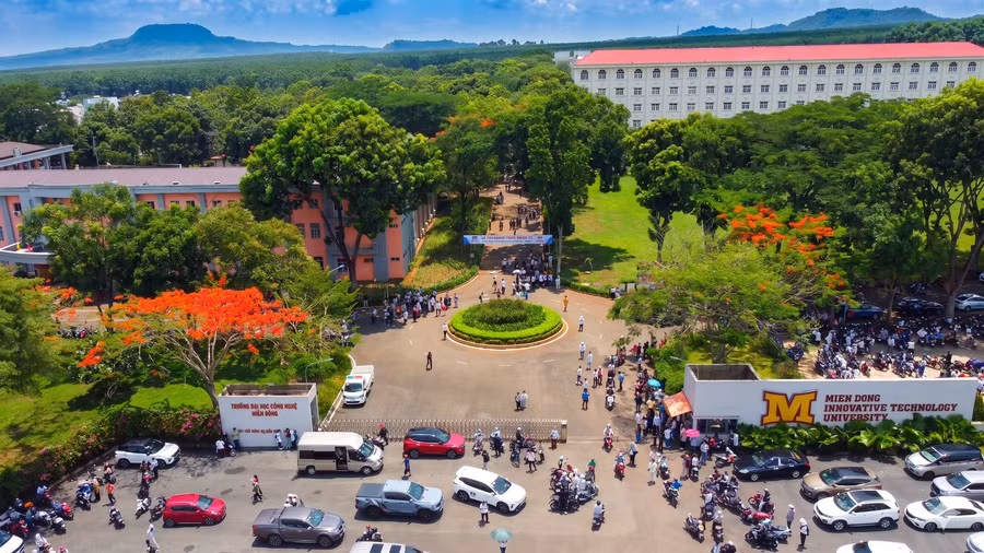 Thí sinh 2k8 thêm cơ hội chọn ngành vào Trường Đại học Công nghệ Miền Đông. 