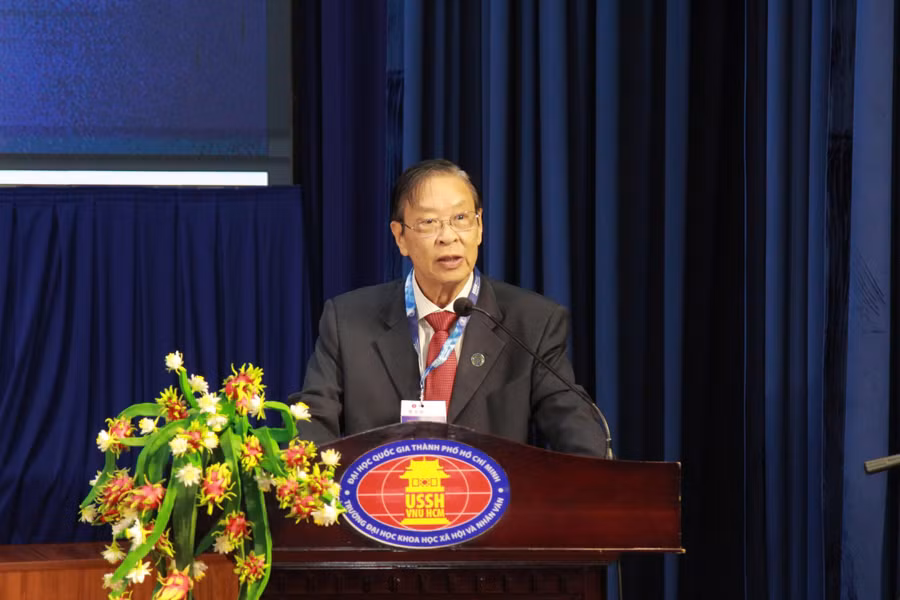 GS.TS.BS Đặng Vạn Phước - Hiệu trưởng danh dự Trường Đại học Khoa học Sức khỏe (Đại học Quốc gia TPHCM). Ảnh: Tuấn Vủ.