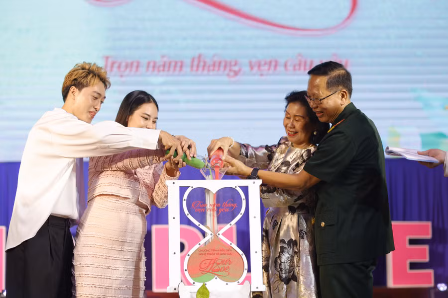 Chương trình đã đem đến nhiều cảm xúc tích cực về tình yêu tới khán giả. 