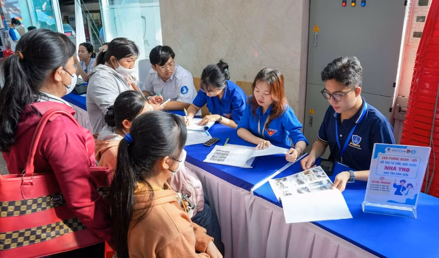 Sinh viên nhập học tại Trường Đại học Nguyễn Tất Thành. Ảnh: NTTU. 