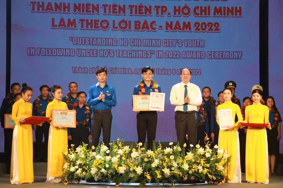 anh-3-ta.jpg