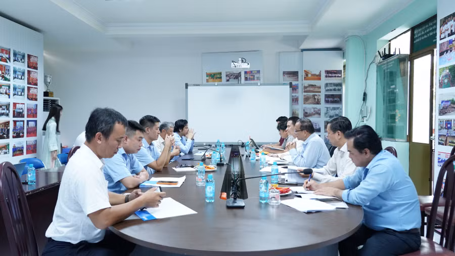 Quang cảnh buổi làm việc giữa Ban Tuyên giáo và Dân vận Thành ủy TPHCM với Trường Đại học Sư phạm Thể dục Thể Thao TPHCM. Ảnh: Quang Sáng. 