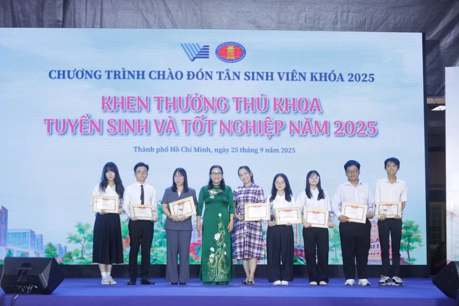 gkvf5lkt8zgaxin-f8thuriy.jpg