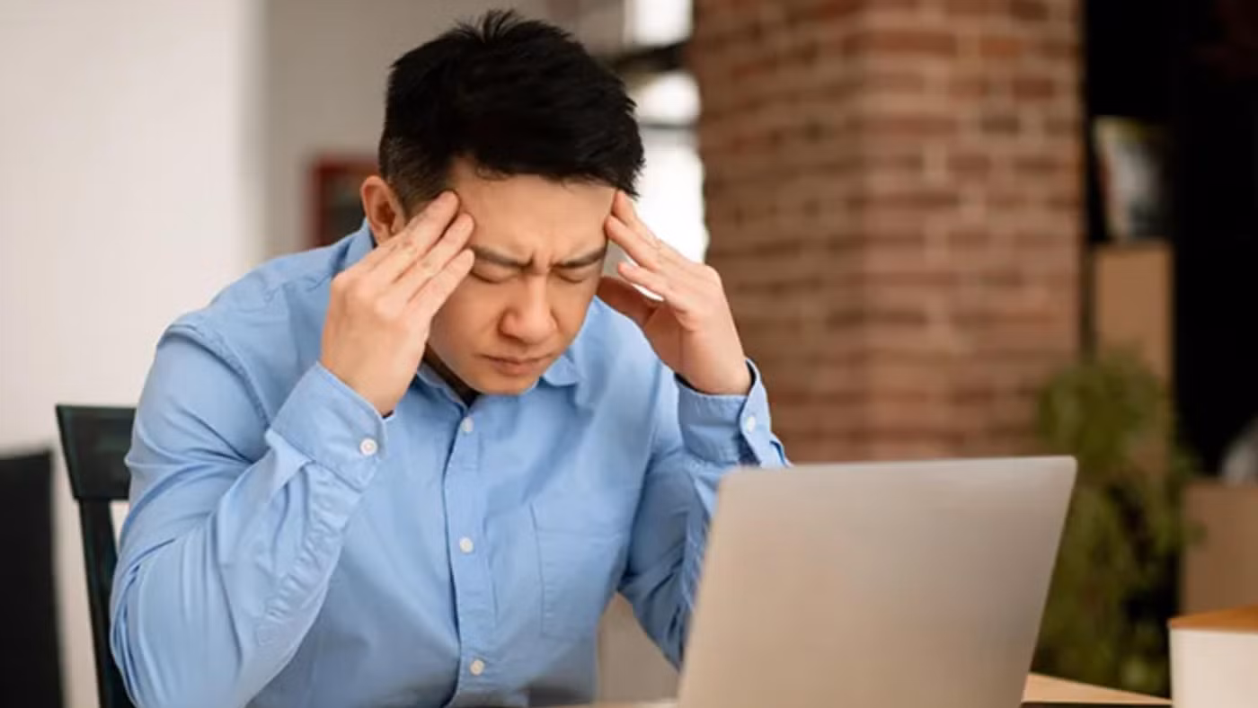 Mọi mặt của cuộc sống đều cần tiền, là trụ cột gia đình, đàn ông phải chịu áp lực vô cùng lớn. (Ảnh: ITN)