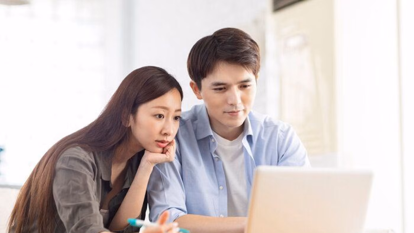 Hầu hết chúng ta không dễ nhận ra một số “ranh giới đỏ” trong quan hệ với đồng nghiệp khác giới. (Ảnh: ITN).