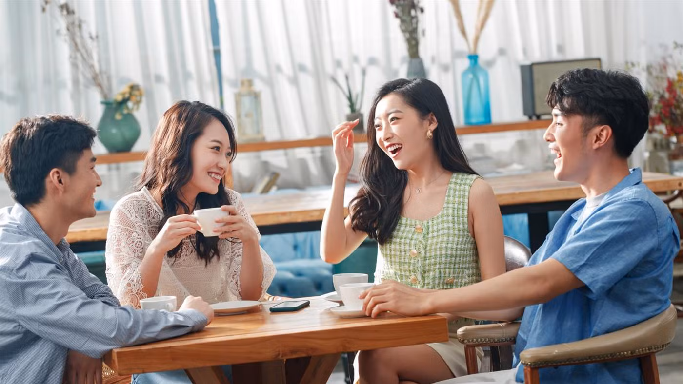 Nói chuyện phiếm có tác dụng như “trị liệu bằng lời nói”. (Ảnh: ITN).