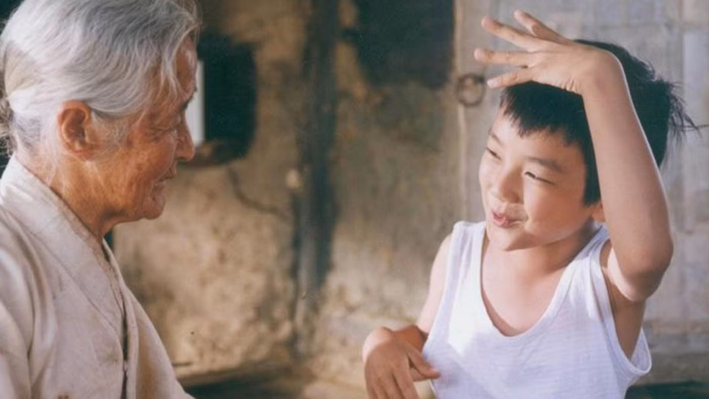Giáo dục tốt khuyến khích trẻ học hỏi và khám phá một cách chủ động. (Ảnh: ITN).