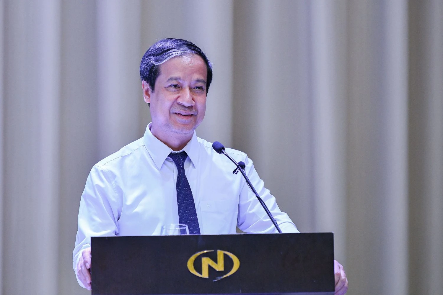 Bộ trưởng Bộ GD&ĐT Nguyễn Kim Sơn phát biểu kết luận hội nghị. Bộ trưởng Bộ GD&ĐT Nguyễn Kim Sơn phát biểu kết luận hội nghị.
