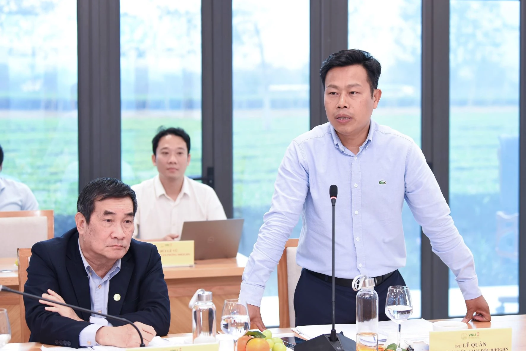 Tại buổi làm việc, Giám đốc ĐHQG Hà Nội Lê Quân (trong ảnh) và đại diện 2 ĐHQG, đại diện các bộ liên quan trao đổi, góp ý cho dự thảo Nghị định.