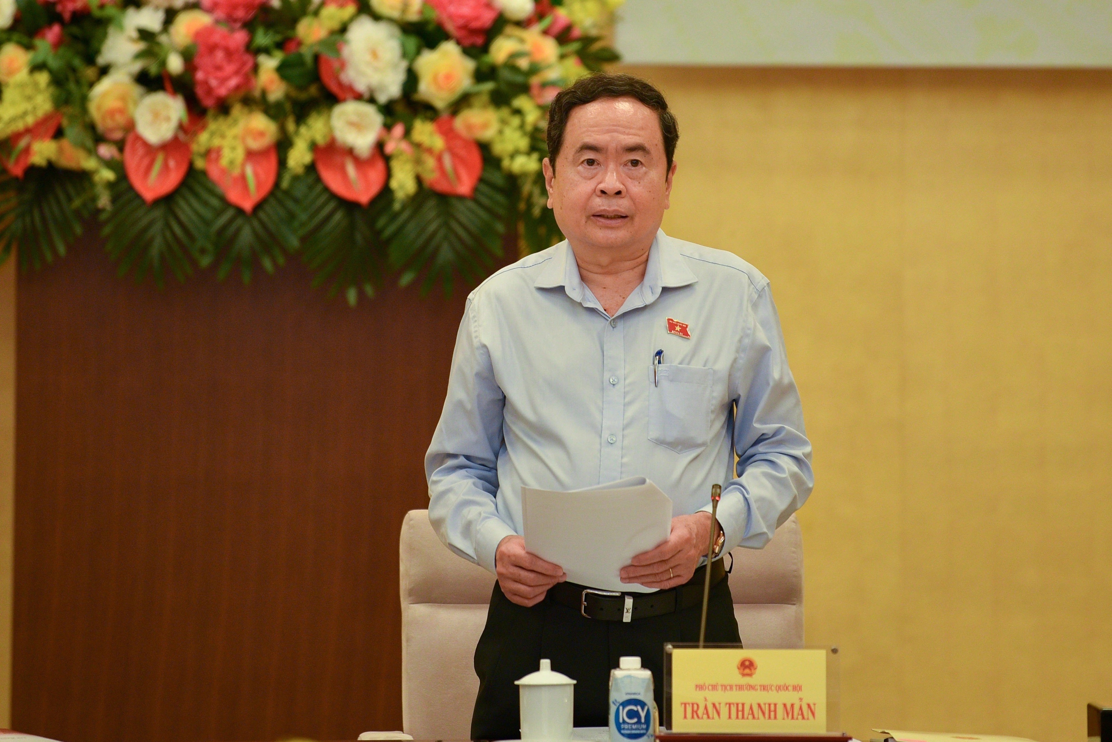 Ông Trần Thanh Mẫn, Phó Chủ tịch Thường trực Quốc hội - Trưởng Đoàn giám sát nhấn mạnh: Chăm lo cho sự nghiệp GD-ĐT là chăm lo cho sự phát triển của đất nước. Ông Trần Thanh Mẫn, Phó Chủ tịch Thường trực Quốc hội - Trưởng Đoàn giám sát nhấn mạnh: Chăm lo cho sự nghiệp GD-ĐT là chăm lo cho sự phát triển của đất nước.