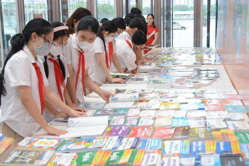 Hiện việc cung ứng sách giáo khoa các cấp học đã và đang được triển khai theo đúng kế hoạch.