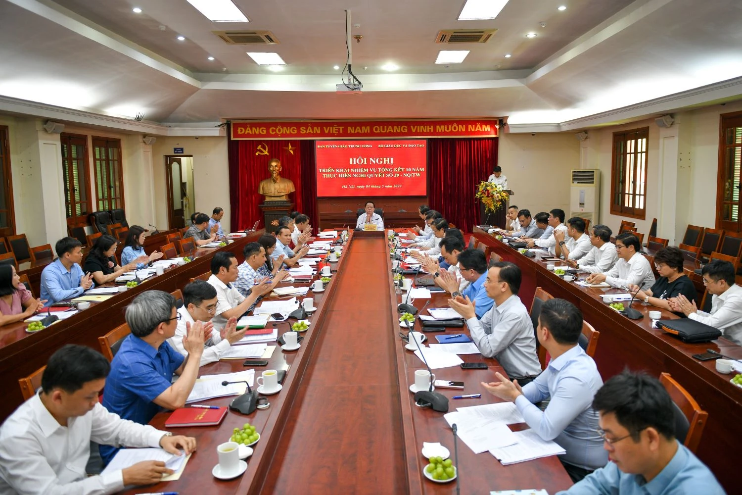 Các đại biểu dự Hội nghị triển khai nhiệm vụ tổng kết 10 năm thực hiện Nghị quyết 29. Các đại biểu dự Hội nghị triển khai nhiệm vụ tổng kết 10 năm thực hiện Nghị quyết 29.