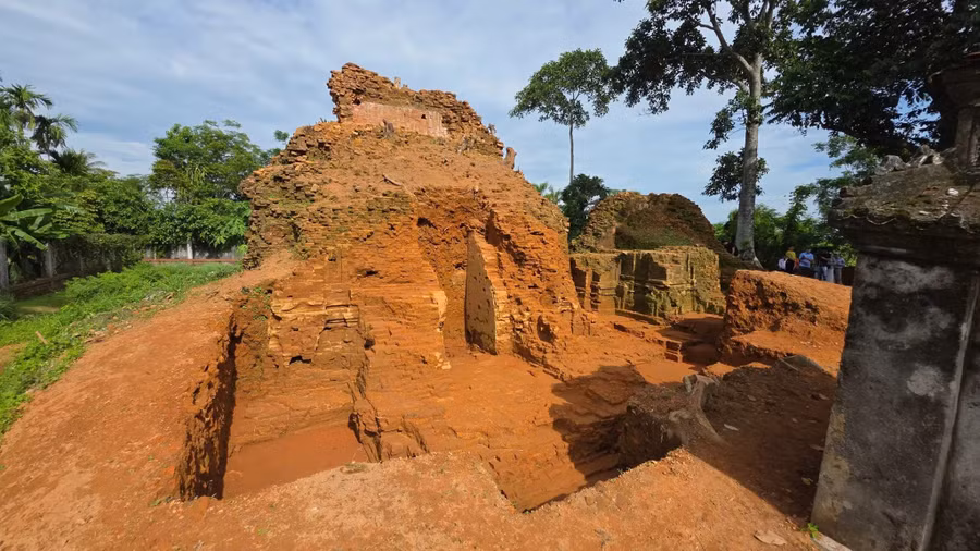 Di tích tháp đôi Liễu Cốc thuộc phường Kim Trà, thành phố Huế - Ảnh Sở VH-TT TP Huế.