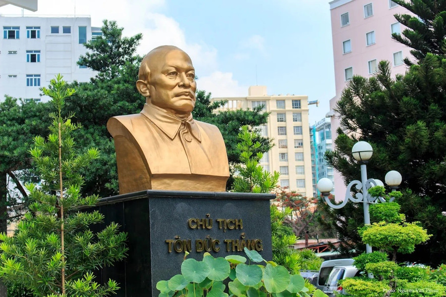 ton-duc-thang-2.jpg