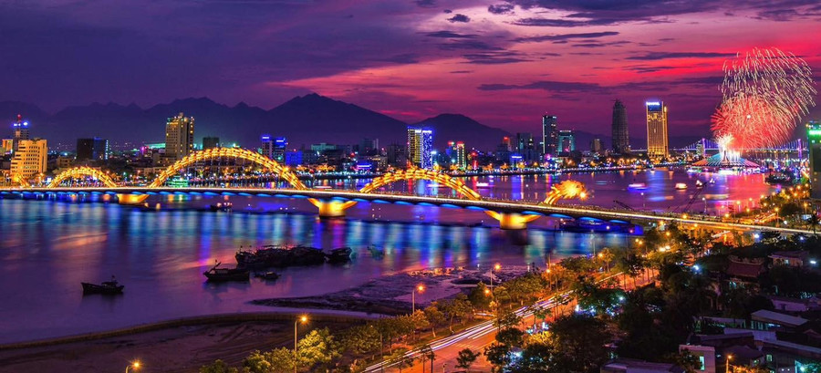 Đà Nẵng là địa điểm được khách châu Âu yêu thích nhất tại Việt Nam. mua-he-3.jpg