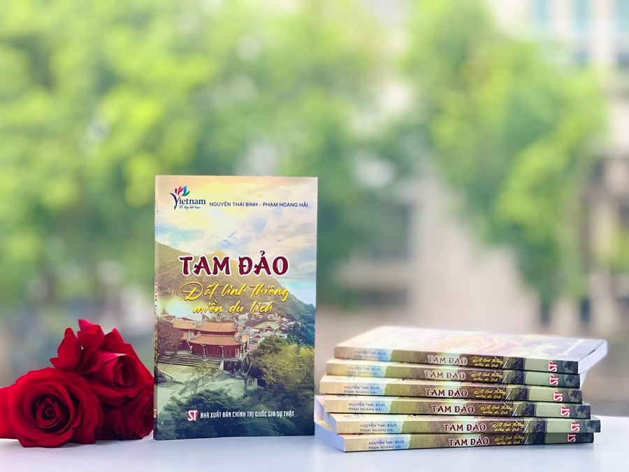 'Tam Đảo - Đất linh thiêng, miền du lịch', cẩm nang bỏ túi hữu ích cho du khách