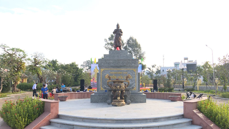 Tượng đài Thành hầu Nguyễn Hữu Cảnh tại Đồng Nai - Ảnh: ITN. di-san-dong-nai-4.jpg