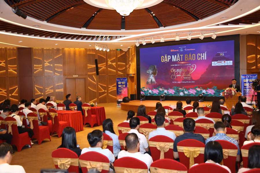 Chương trình “Ơn nghĩa sinh thành 2025” có sự tham gia của nhiều nghệ sĩ và nhóm nhạc nổi tiếng. 