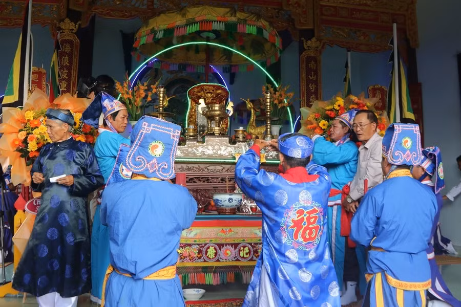 Nghi lễ trong Lễ hội Cầu ngư Vạn đầm Xương Lý - ảnh ITN.