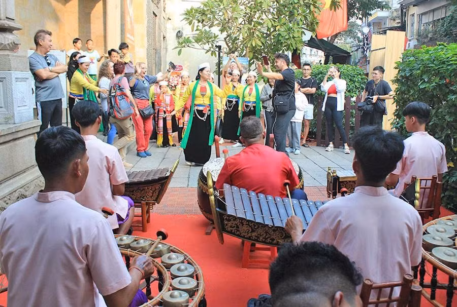 Tháng 12/2025, Việt Nam đón trên 2 triệu lượt, tăng 15,7% so với cùng kỳ năm 2024 - Ảnh: Cục DLQGVN.