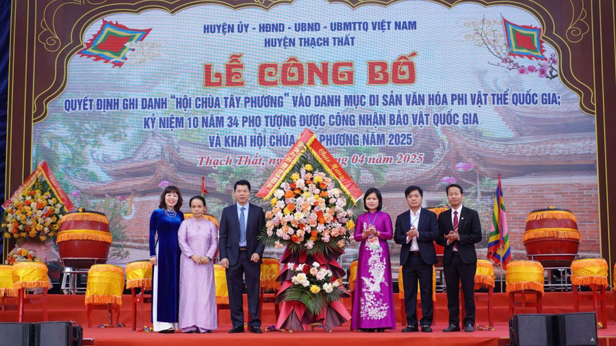 Ghi danh Hội chùa Tây Phương vào danh mục Di sản văn hóa phi vật thể quốc gia 
