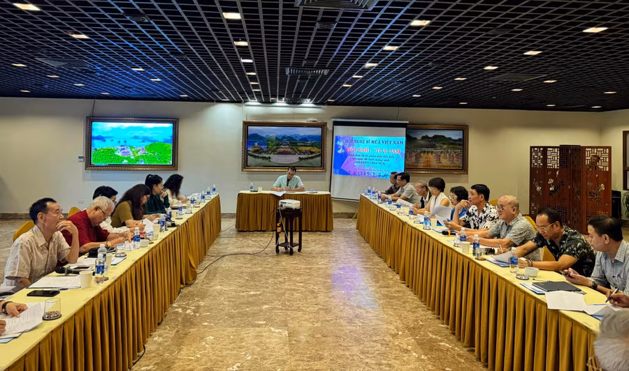 hoi nghe si mua 1.jpg