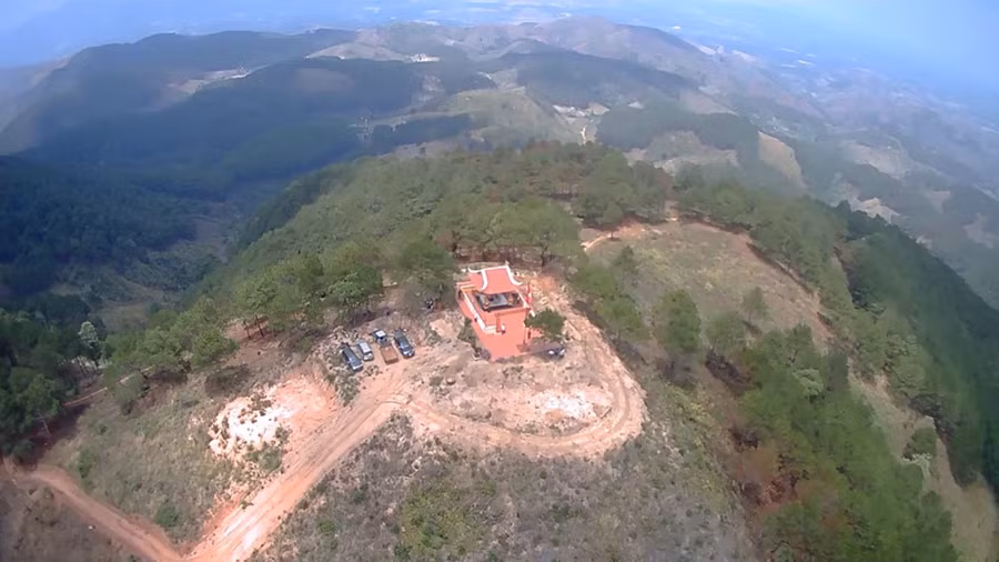 Đền thờ tại di tích Điểm cao 1015 và 1049 tỉnh Kon Tum - ảnh Bộ VHTTDL.