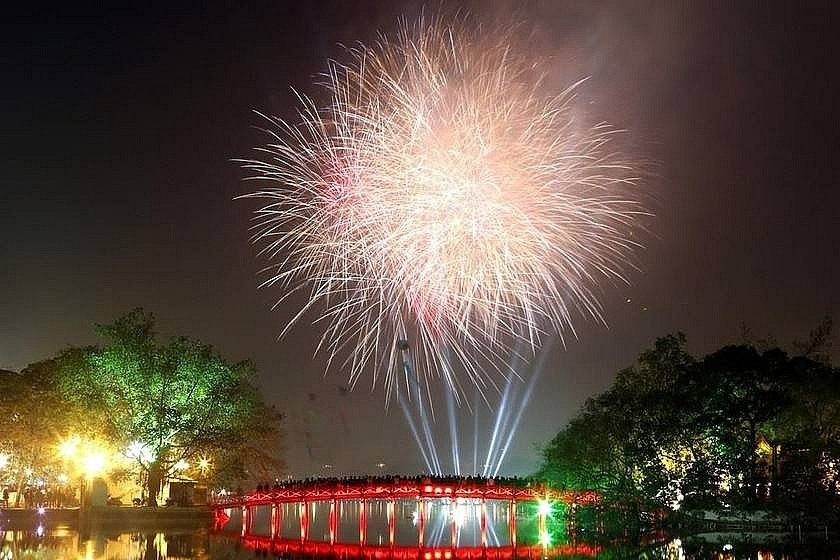 Hà Nội bắn pháo hoa cả Tết Dương lịch và Tết Nguyên đán 2025