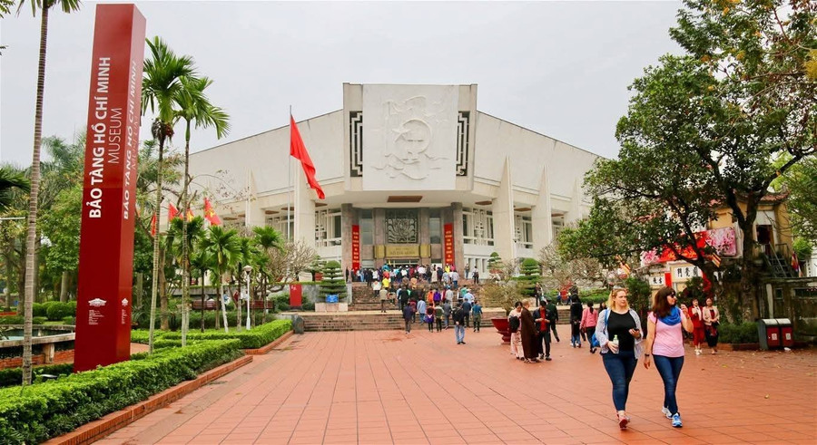 Bảo tàng Hồ Chí Minh.