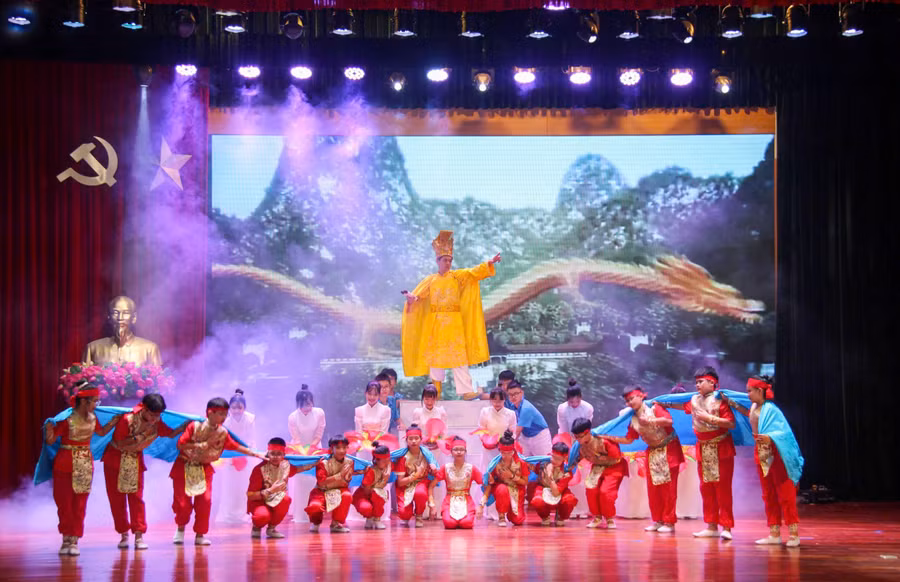 dai su van hoa doc 1.jpg