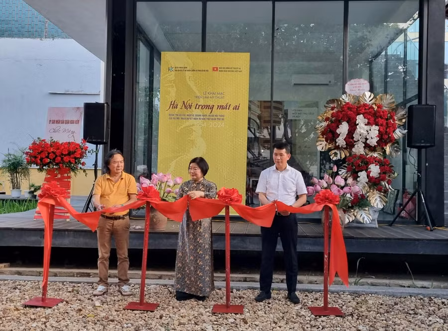 Chiêm ngưỡng chân dung 40 trí thức tiêu biểu tại ‘Hà Nội trong mắt ai’