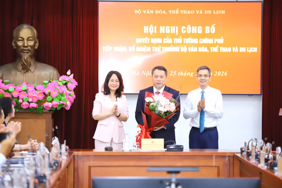 trao-quyet-dinh-3.jpg