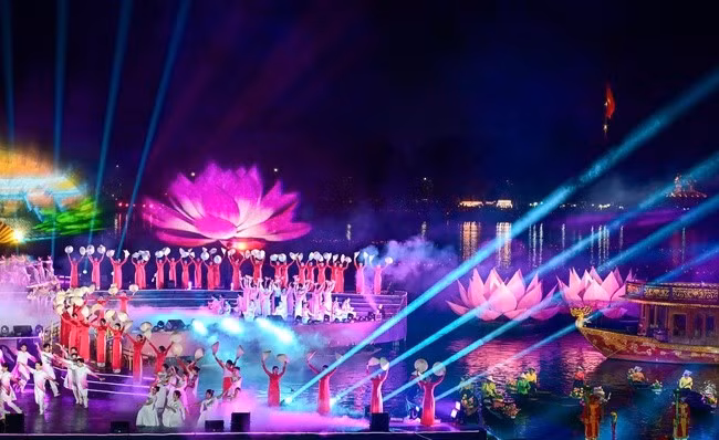 Chương trình nghệ thuật đặc biệt sẽ tổ chức vào lúc 19 giờ 30 ngày 20/12 tại Quảng trường Ngọ Môn - Ảnh minh hoạ ITN.