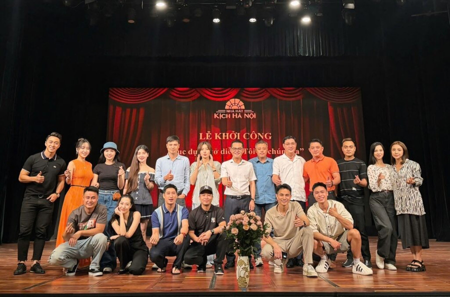 Nhiều diễn viên, nghệ sĩ nổi tiếng tham gia vở kịch nói "Tôi và chúng ta". toi-va-chung-ta-2.jpg