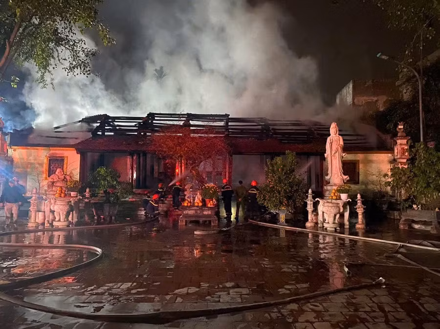 Vụ hỏa hoạn xảy ra tại chùa Làng Vẽ vào tháng 2/2025.