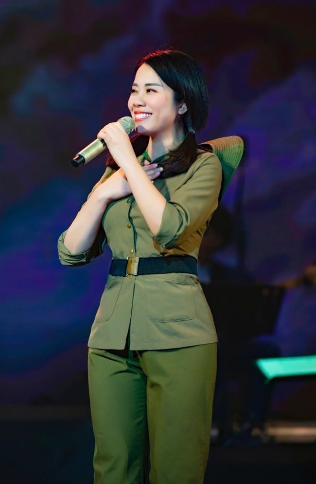 NSND Hồng Hạnh. luy-da-bat-tu-2.jpg